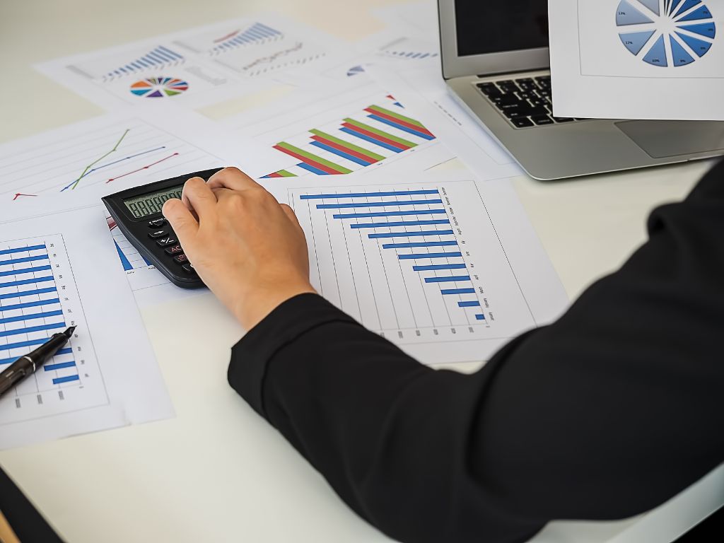 Recurring Invoices and Retainer Billing for Freelancers: A Complete 2026 Guide